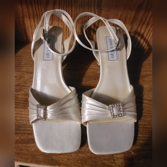 Beautiful Formal Shoes - Picture 2 of 12